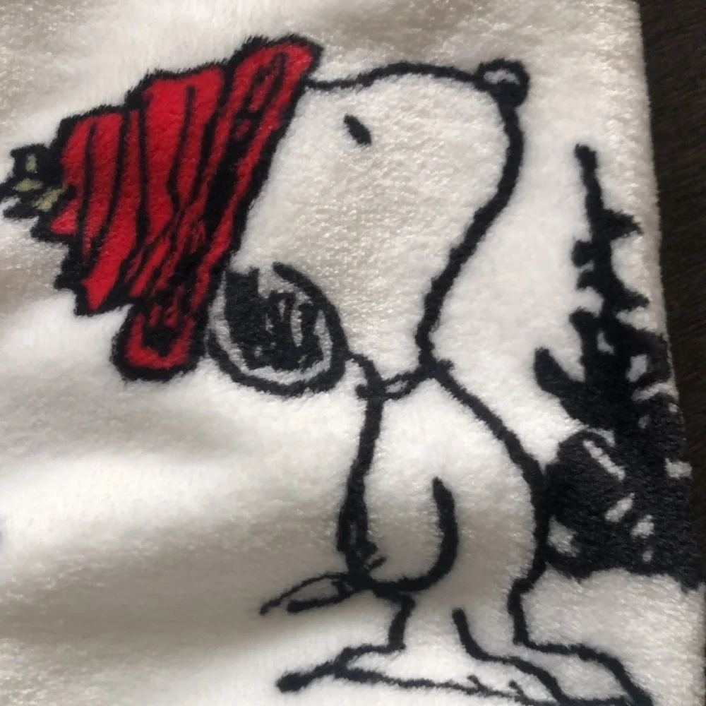 Peanuts Snoopy Puffer Jacket Holiday Plush Blanket